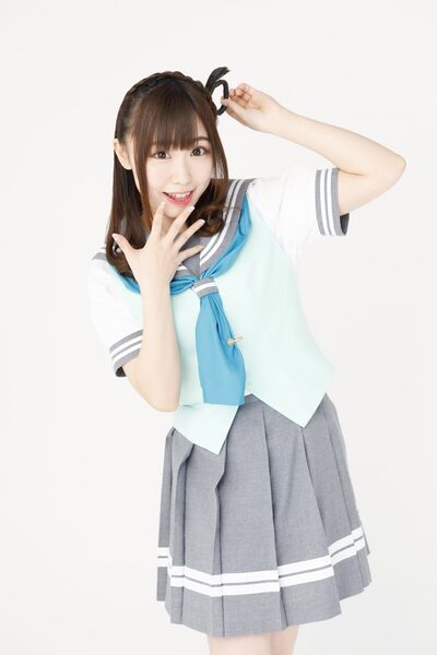 File:Suzuki Aina.jpg